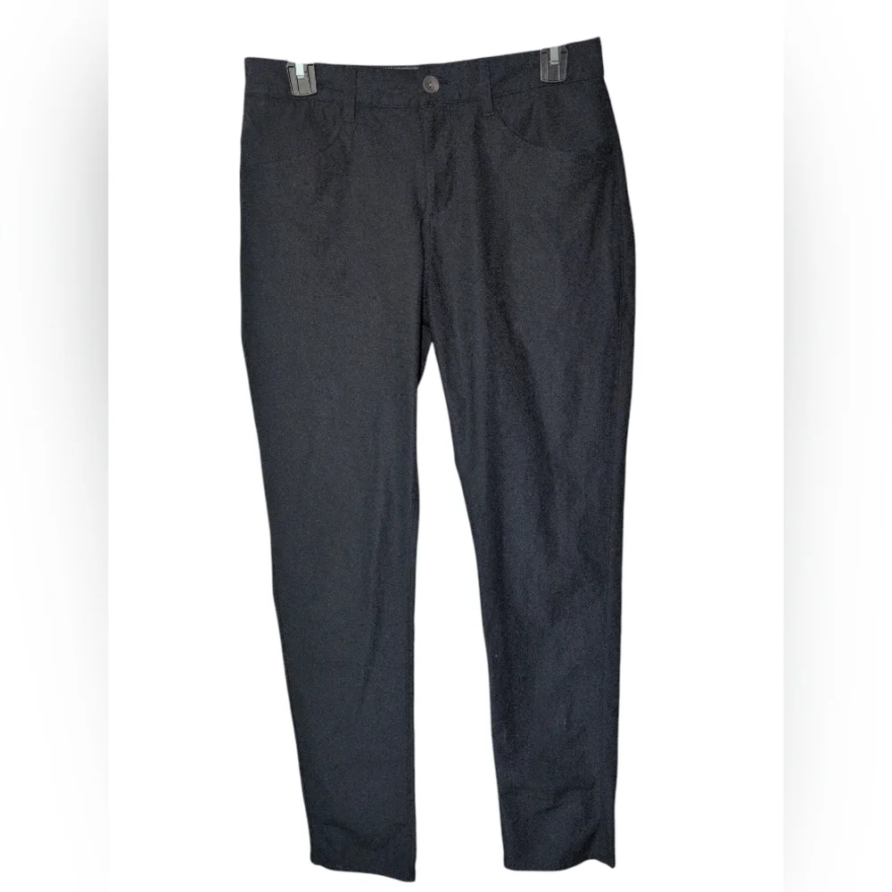 Vuori slim fit Men's Navy Chinos 32”